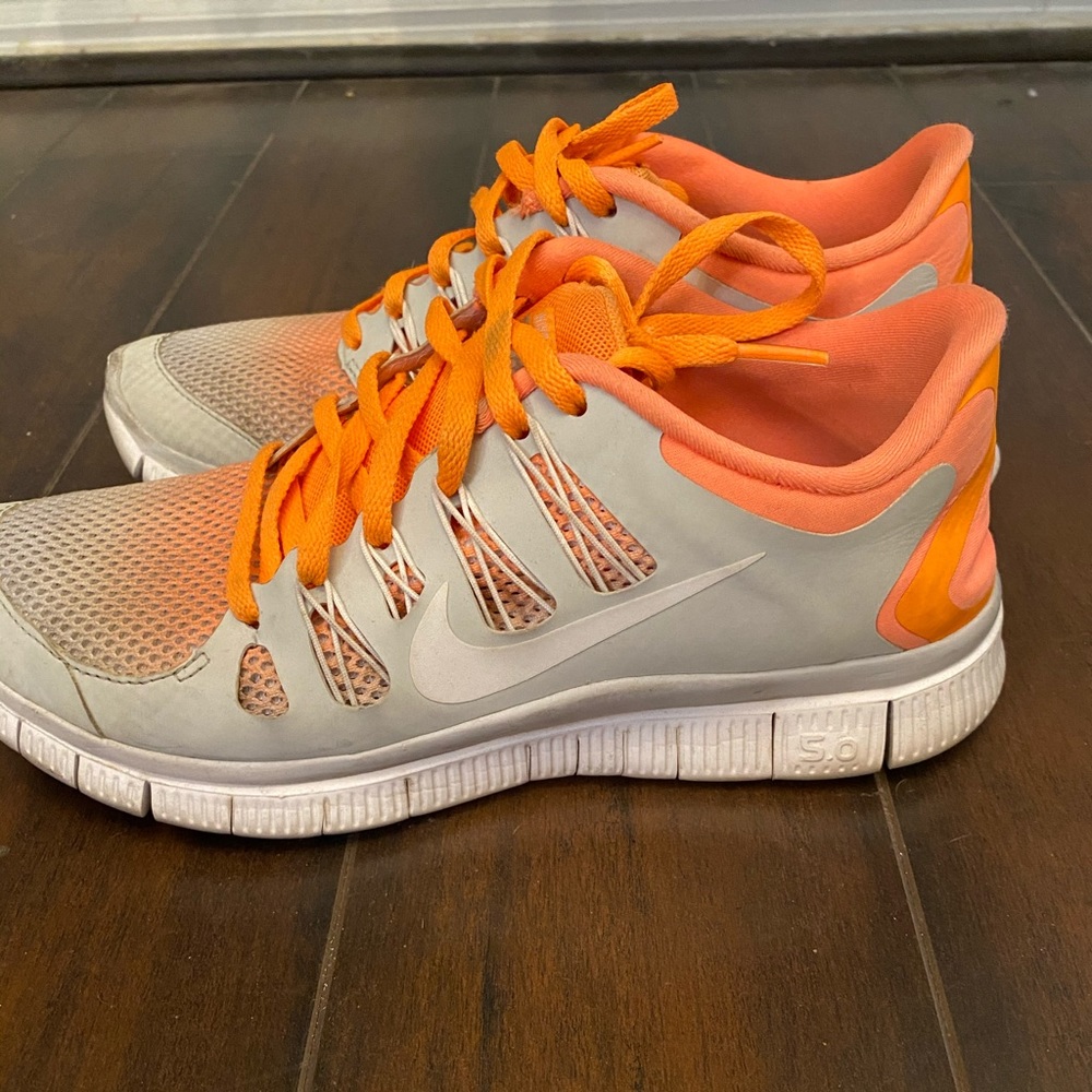 Nike women’s sneakers